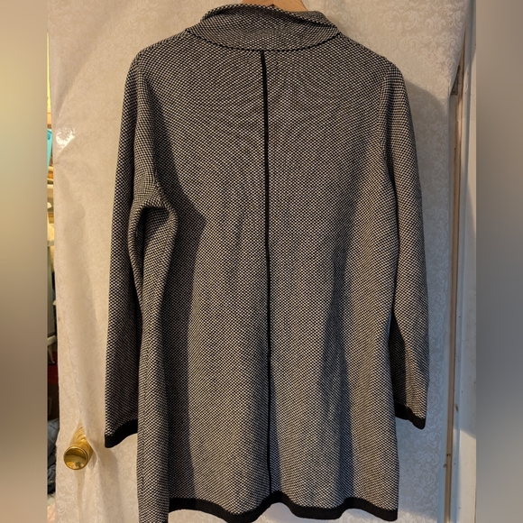 Adrienne Vittadini 1X Black & White Checked Sweater - Picture 13 of 15